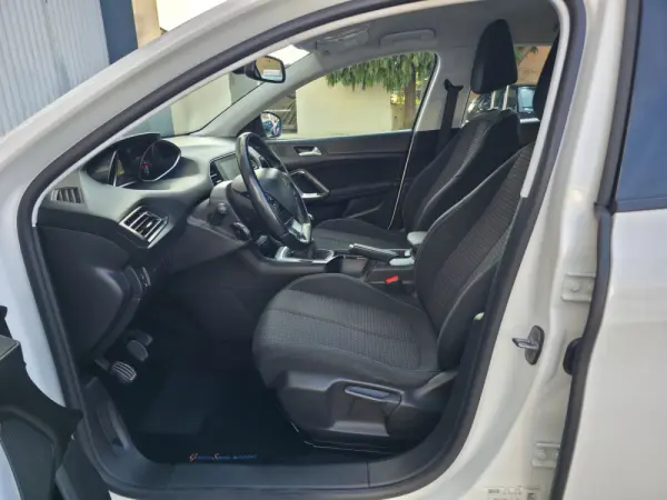 Peugeot 308 1.5 BlueHDi Style 7