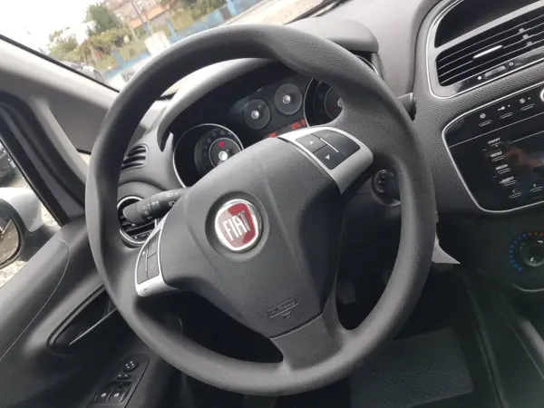 Fiat Punto 1.2 Easy S&S 10