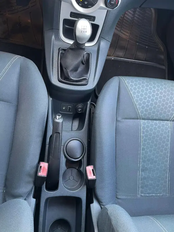 Ford Fiesta 1.4 TDCI Titanium 9