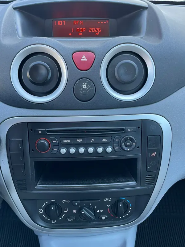 Citroen C3 1.1 SX+ Airdream 13