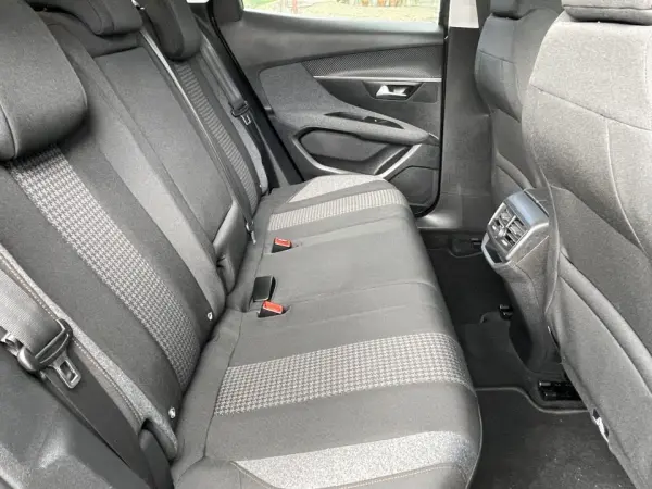 Peugeot 3008 1.5 BlueHDi Active Pack 23