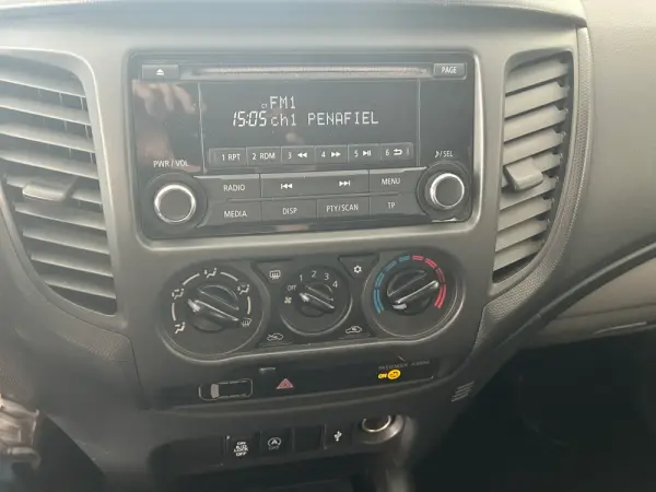 Mitsubishi L200 2.4 DI-D Club Invite 4WD 10