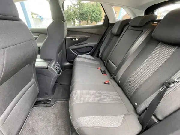 Peugeot 3008 1.5 BlueHDi Active Pack 22