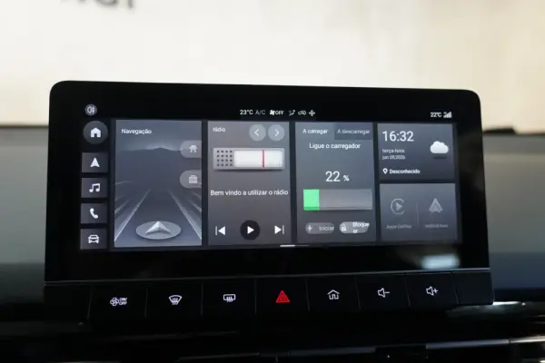 MG MG4 64 kWh Luxury 14