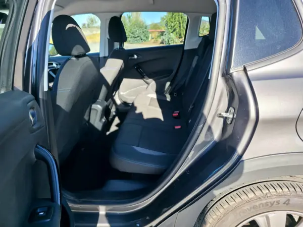 Peugeot 2008 1.2 PureTech Signature 12