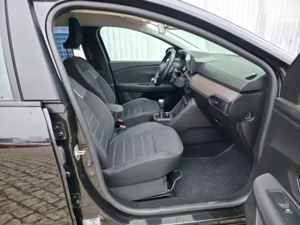 Dacia Sandero 1.0 TCe Comfort 9