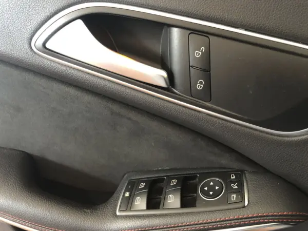 Mercedes-Benz CLA 180 d Shooting Brake AMG Line 14