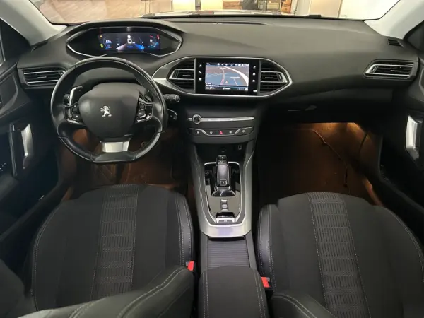 Peugeot 308 SW 1.5 BlueHDi Allure Pack EAT8 6