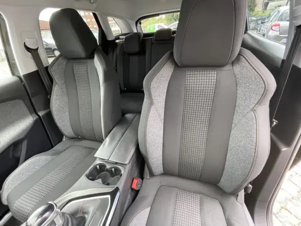 Peugeot 3008 1.5 BlueHDi Active Pack 14