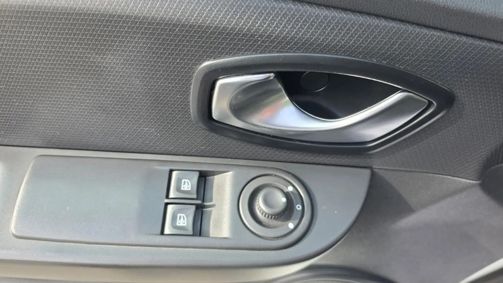 Renault Clio 1.5 dCi Comfort 17