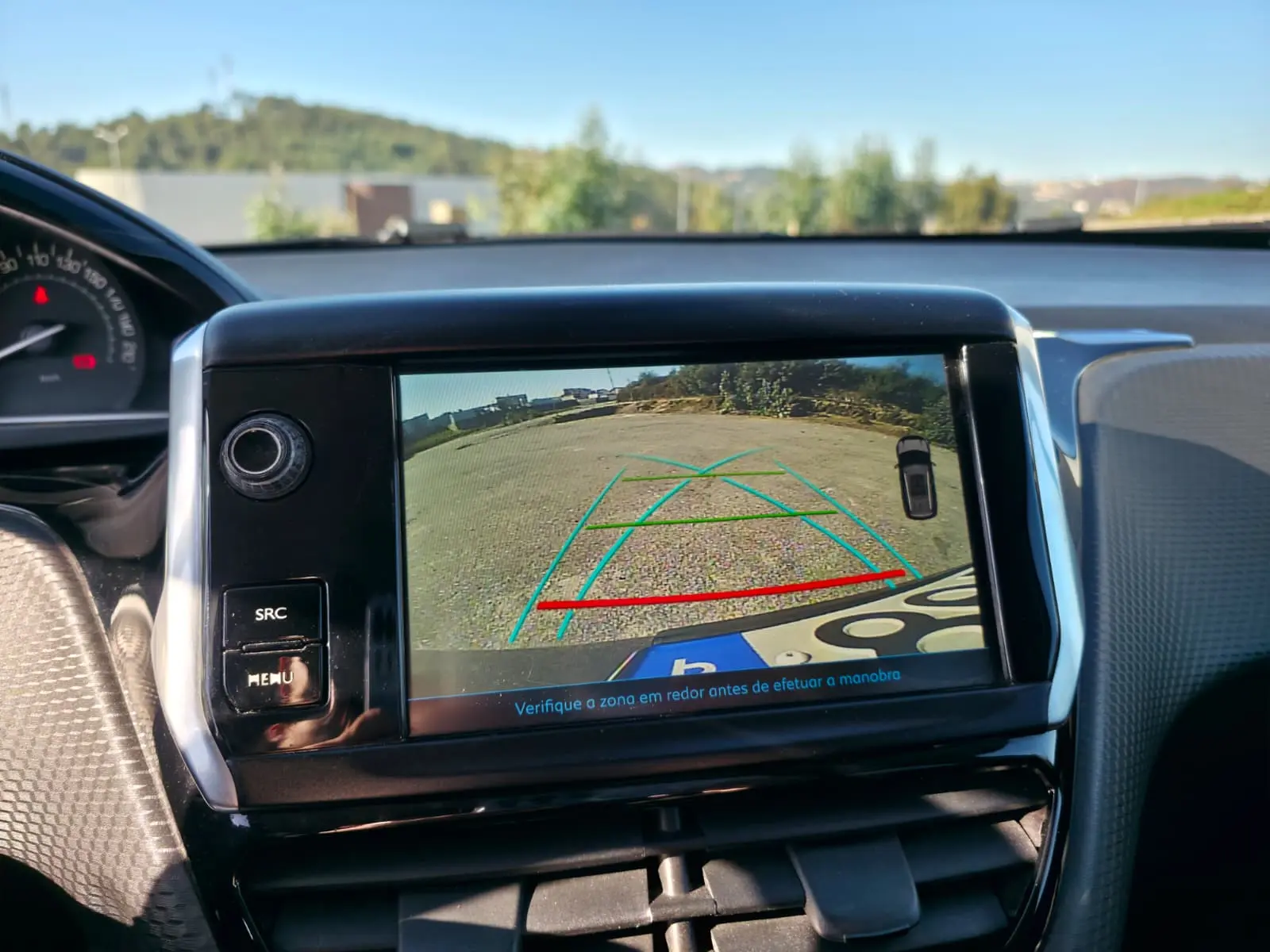 Peugeot 2008 1.2 PureTech Signature 15