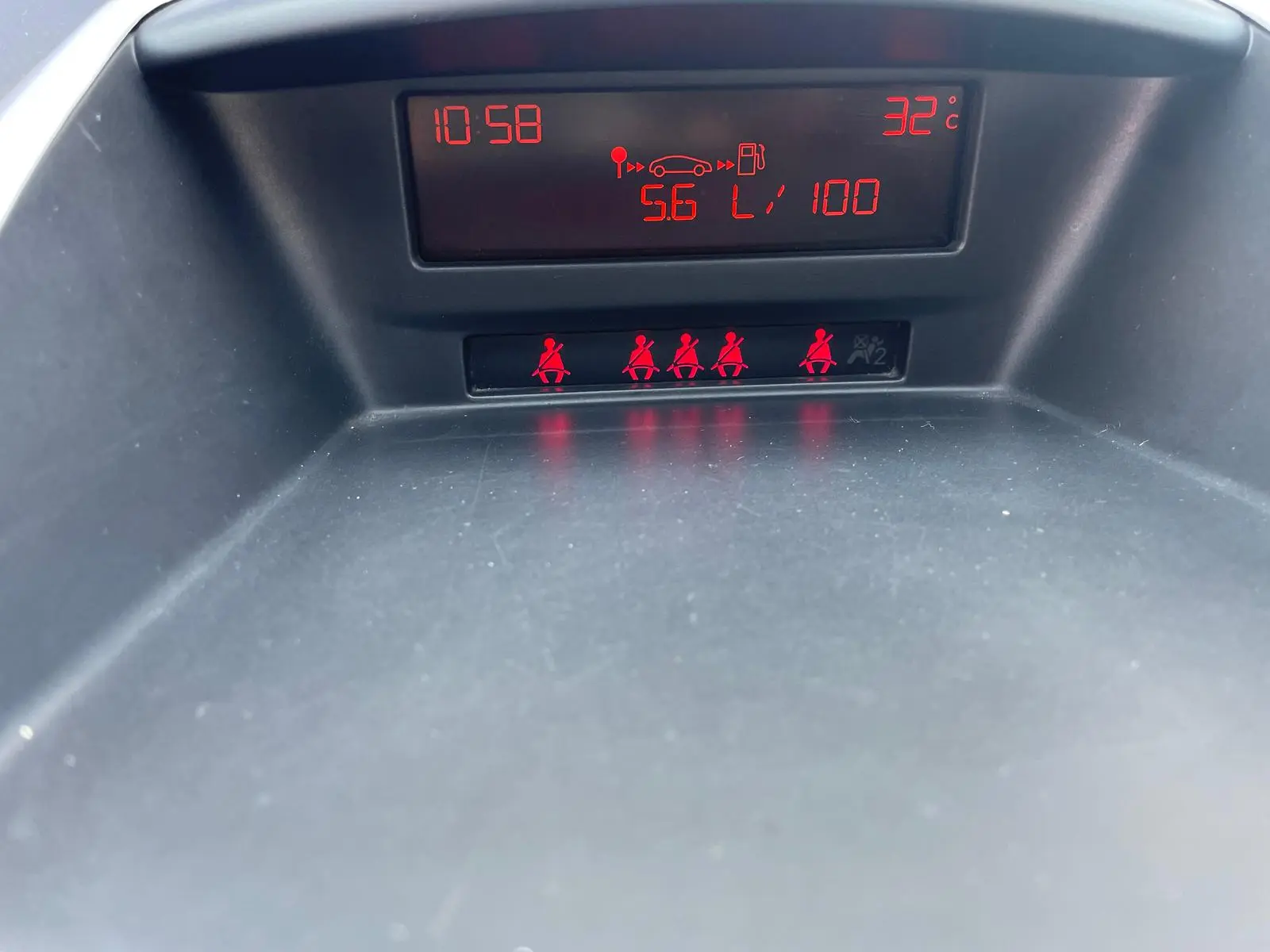 Peugeot 207 1.4 HDi Active 17