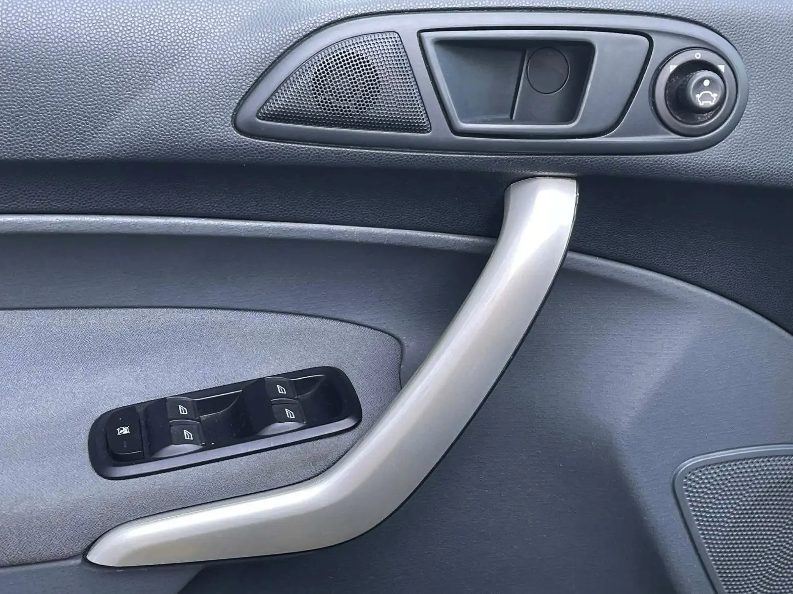 Ford Fiesta 1.4 TDCI Titanium 13