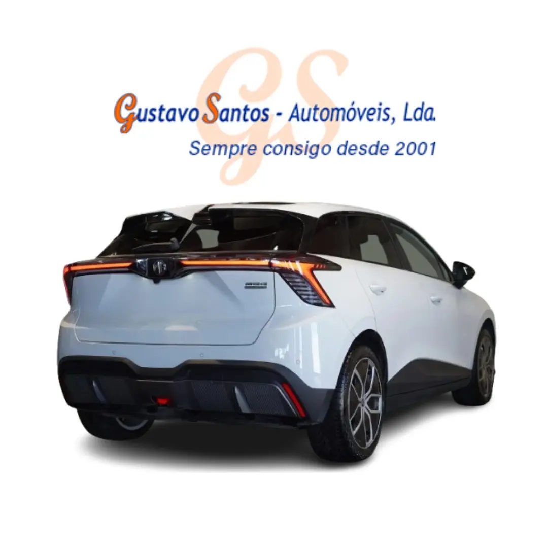 MG MG4 64 kWh Luxury 4