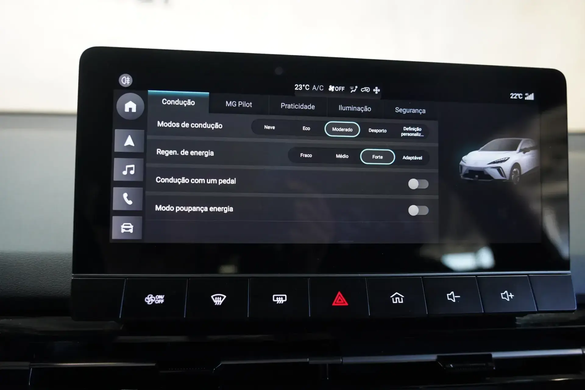 MG MG4 64 kWh Luxury 12