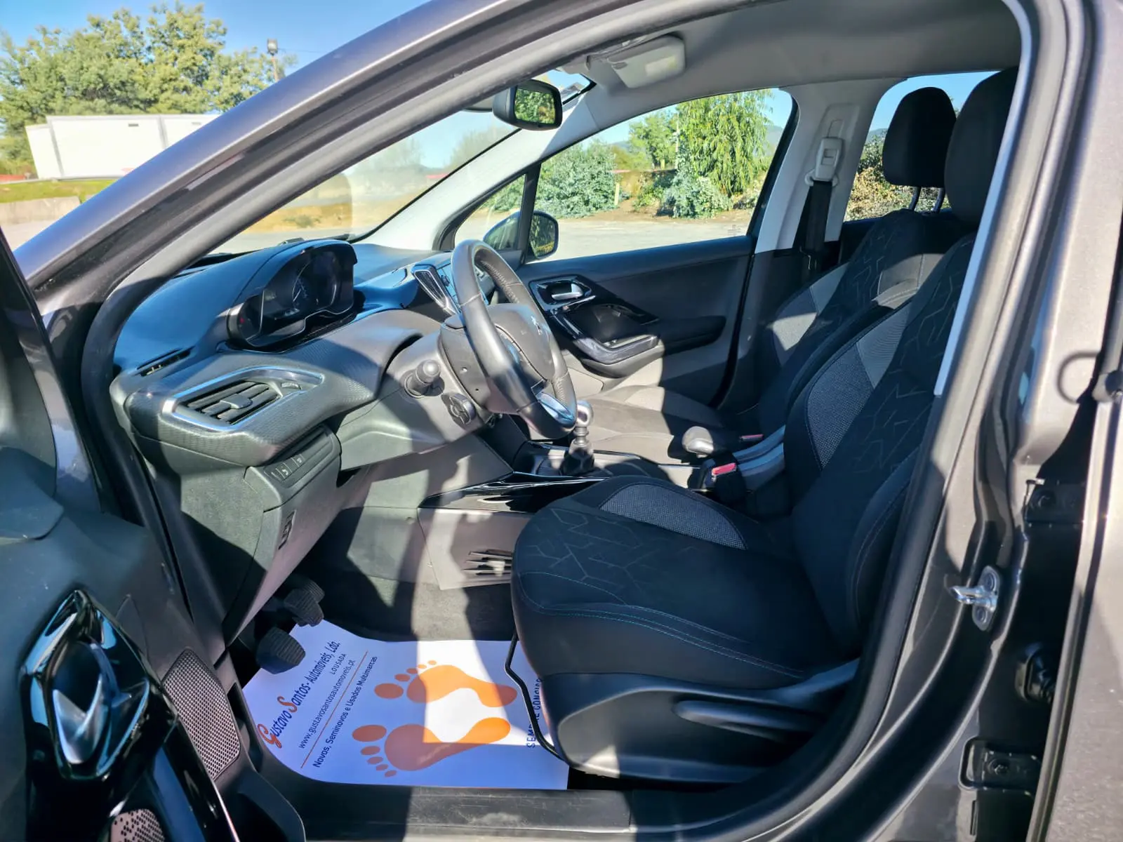 Peugeot 2008 1.2 PureTech Signature 19