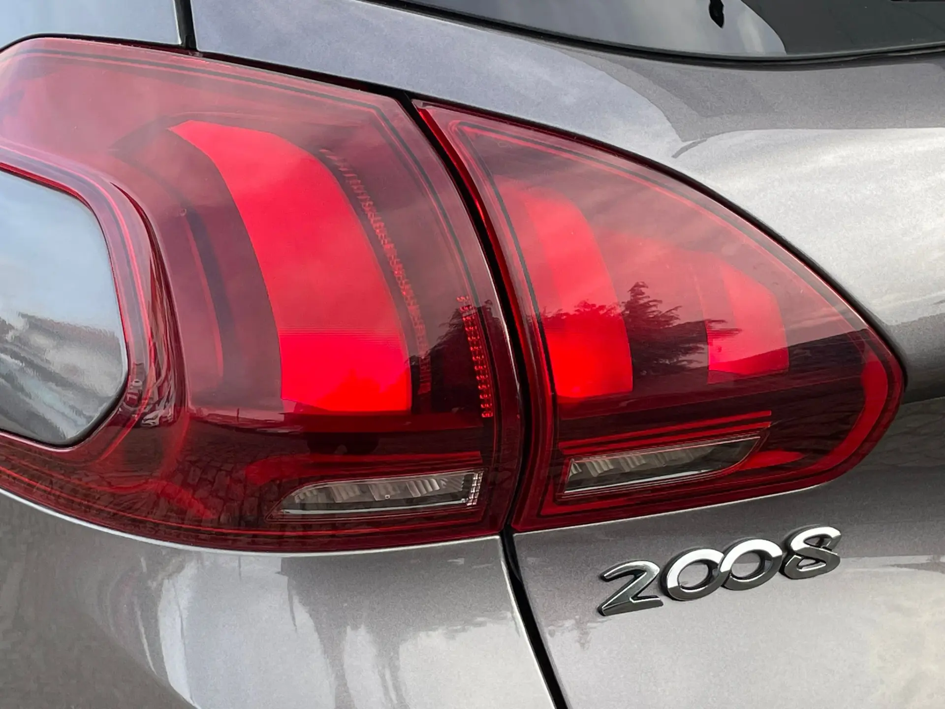 Peugeot 2008 1.2 PureTech Signature 21