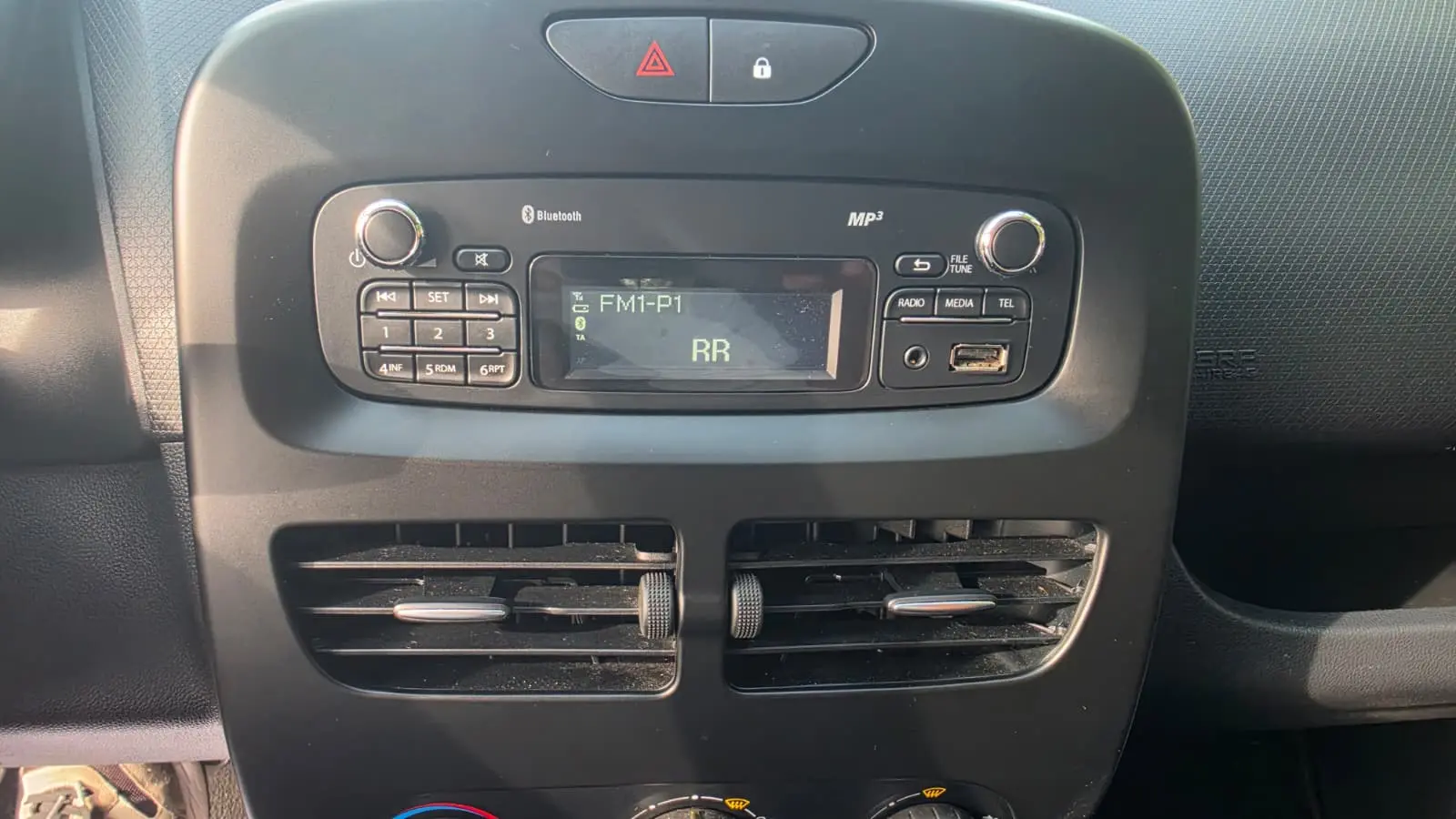 Renault Clio 1.5 dCi Comfort 14