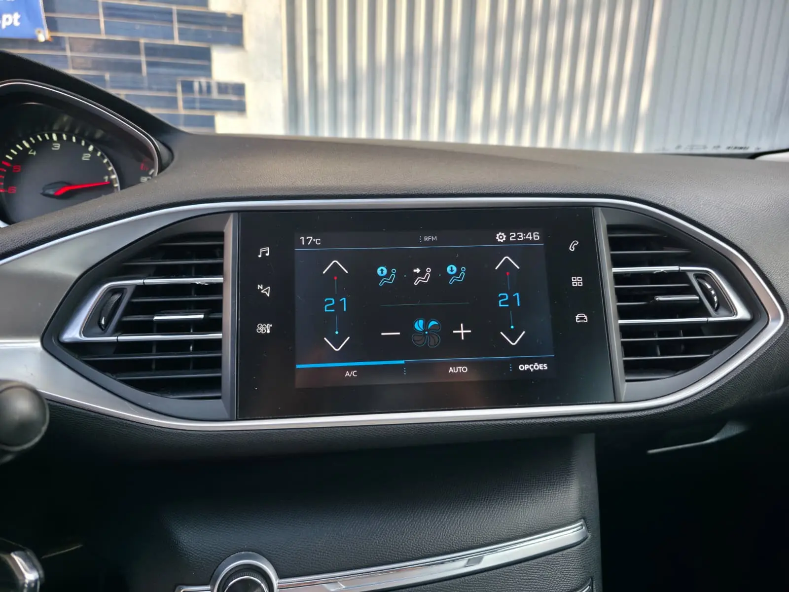 Peugeot 308 1.5 BlueHDi Style 12