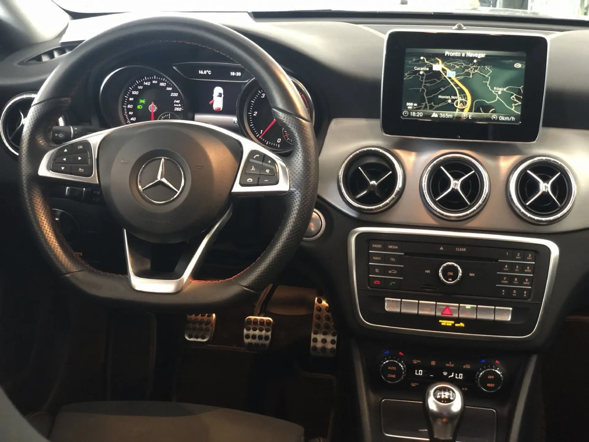 Mercedes-Benz CLA 180 d Shooting Brake AMG Line 7