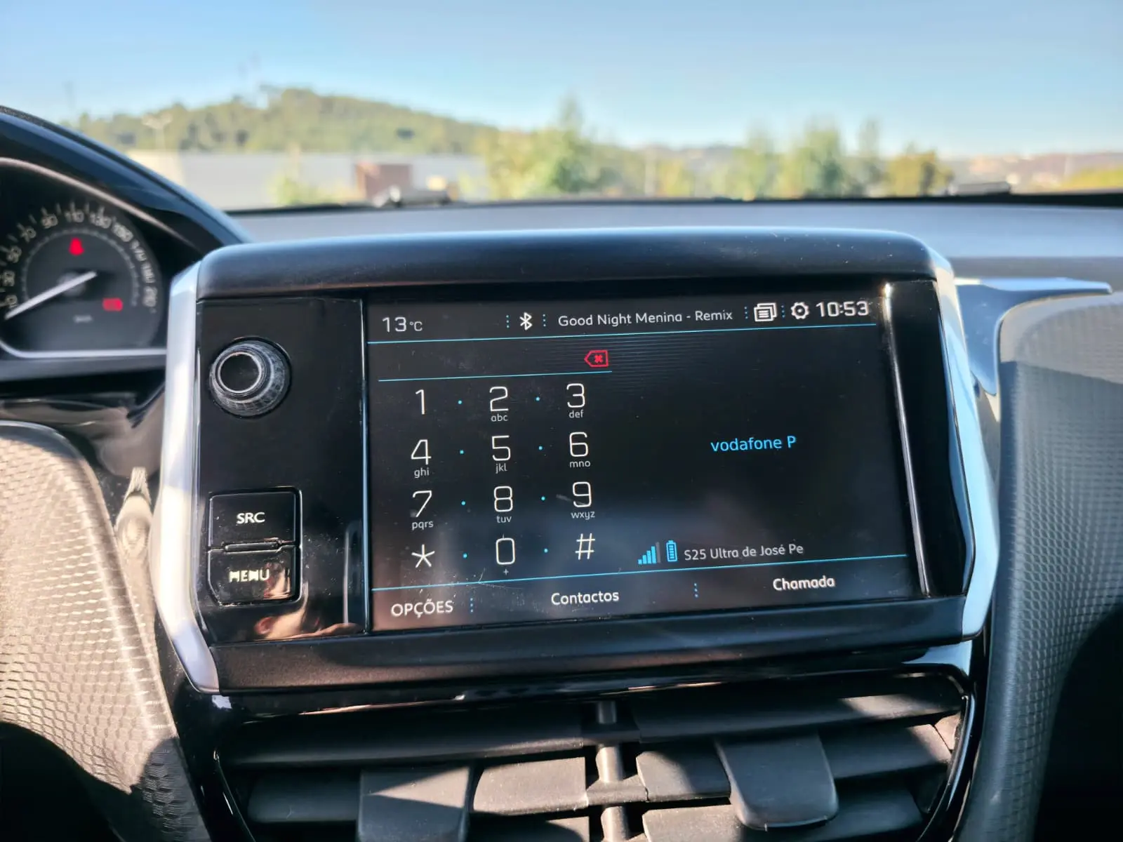 Peugeot 2008 1.2 PureTech Signature 13