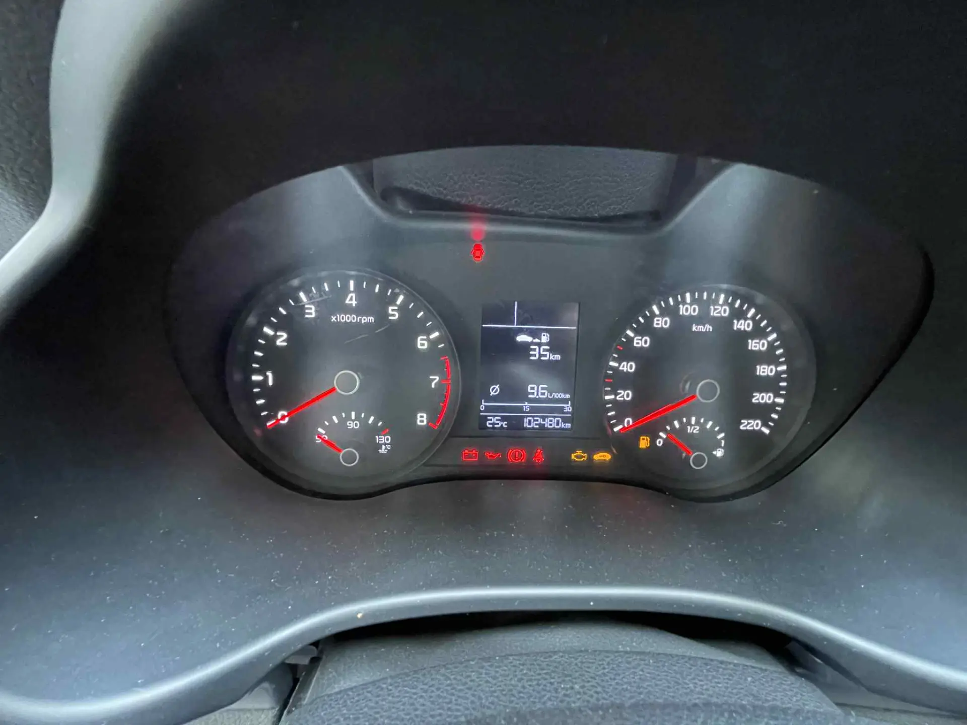 Kia Stonic 1.2 Dynamic 10