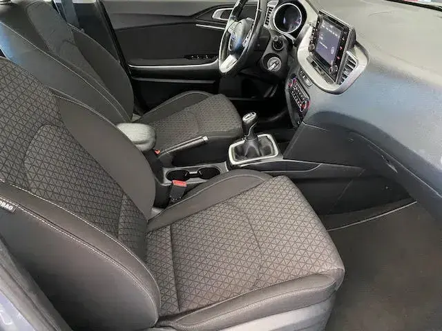 Kia Ceed 1.0 T-GDi Drive 8