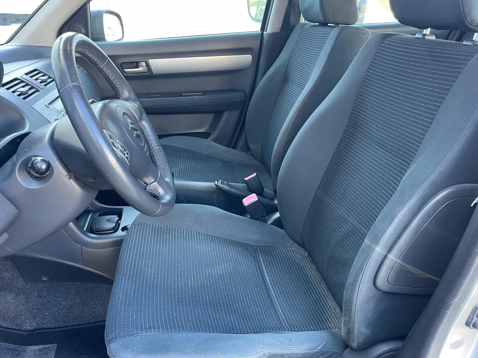 Suzuki Swift 1.3 16V GLX 9