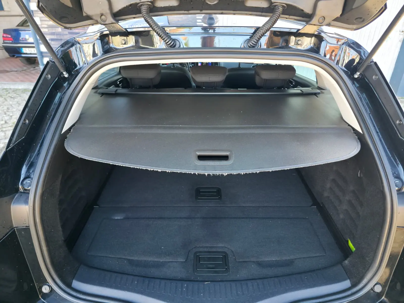 Renault Mégane Sport Tourer 1.5 Blue dCi Limited EDC 28