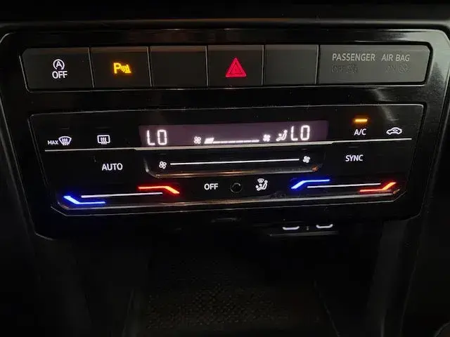 Volkswagen T-Cross 1.0 TSI Life 9