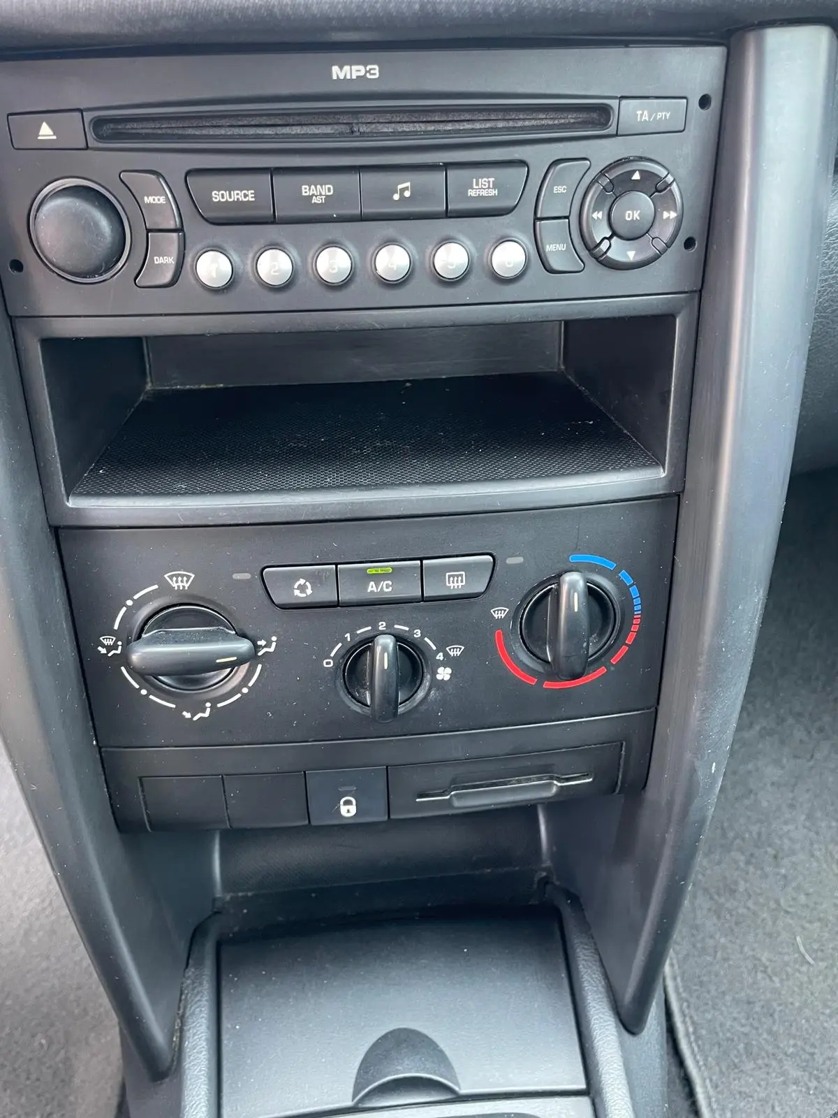 Peugeot 207 1.4 HDi Active 14