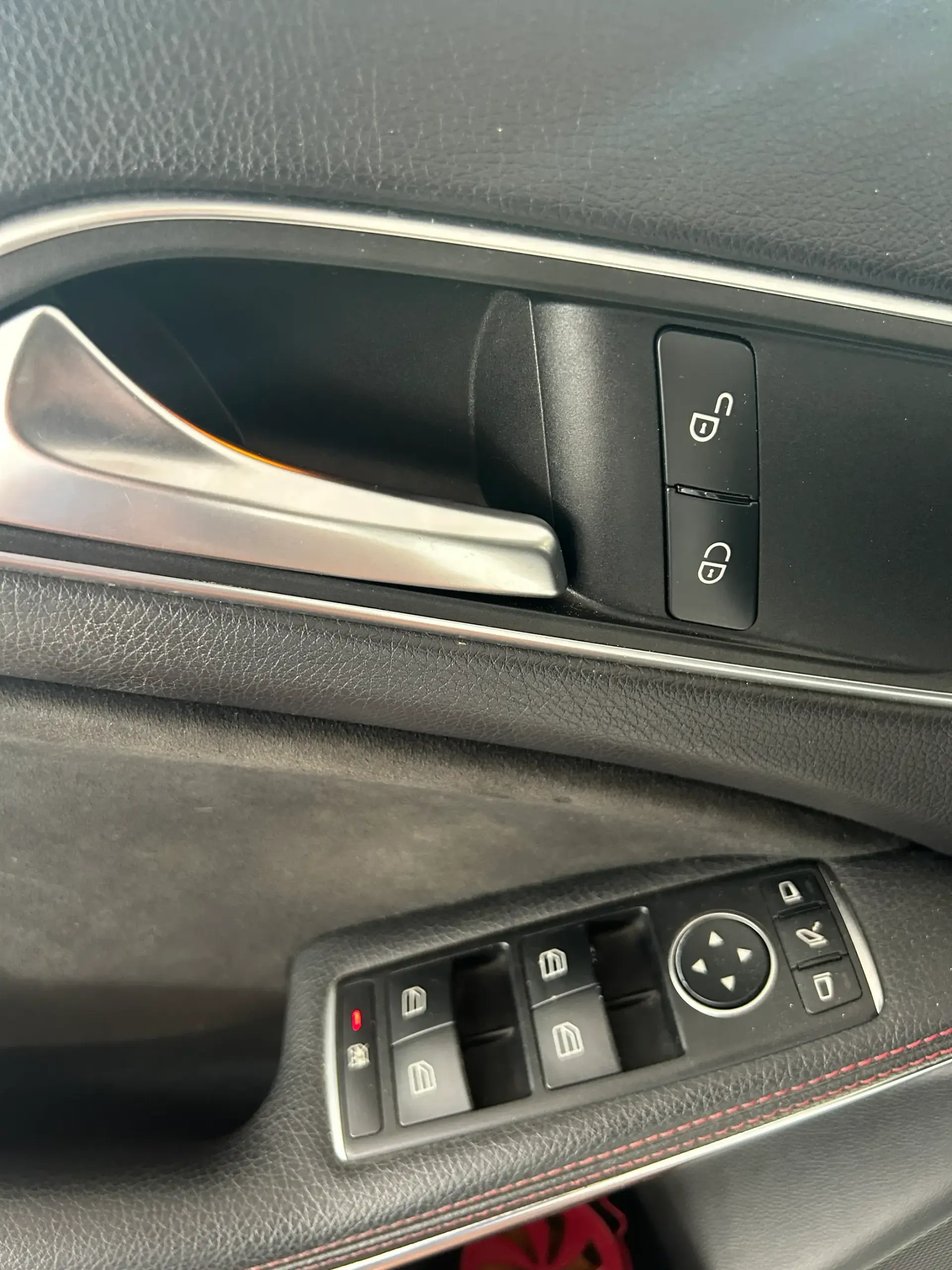 Mercedes-Benz A 180 d 7G-DCT AMG Line 12