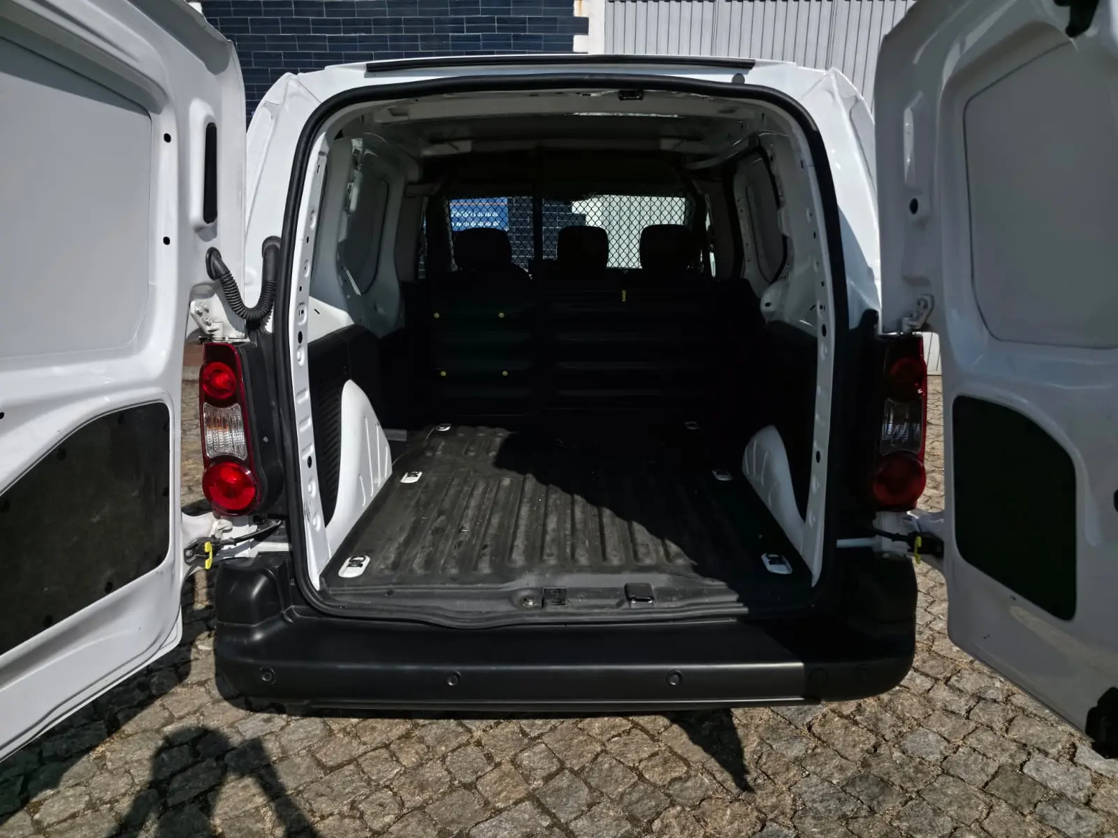 Peugeot Partner 1.6 BlueHDi Confort 16