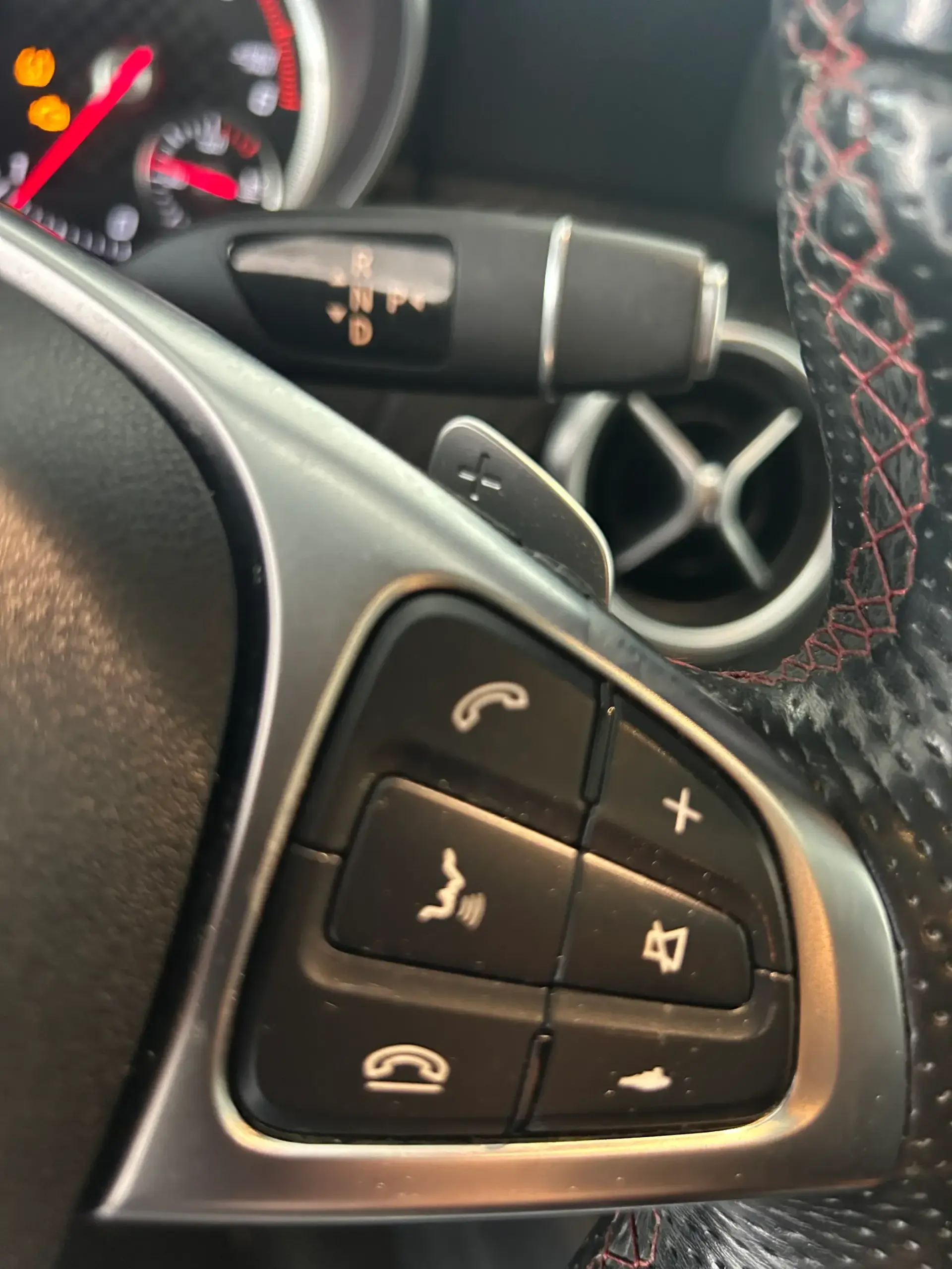 Mercedes-Benz A 180 d 7G-DCT AMG Line 10