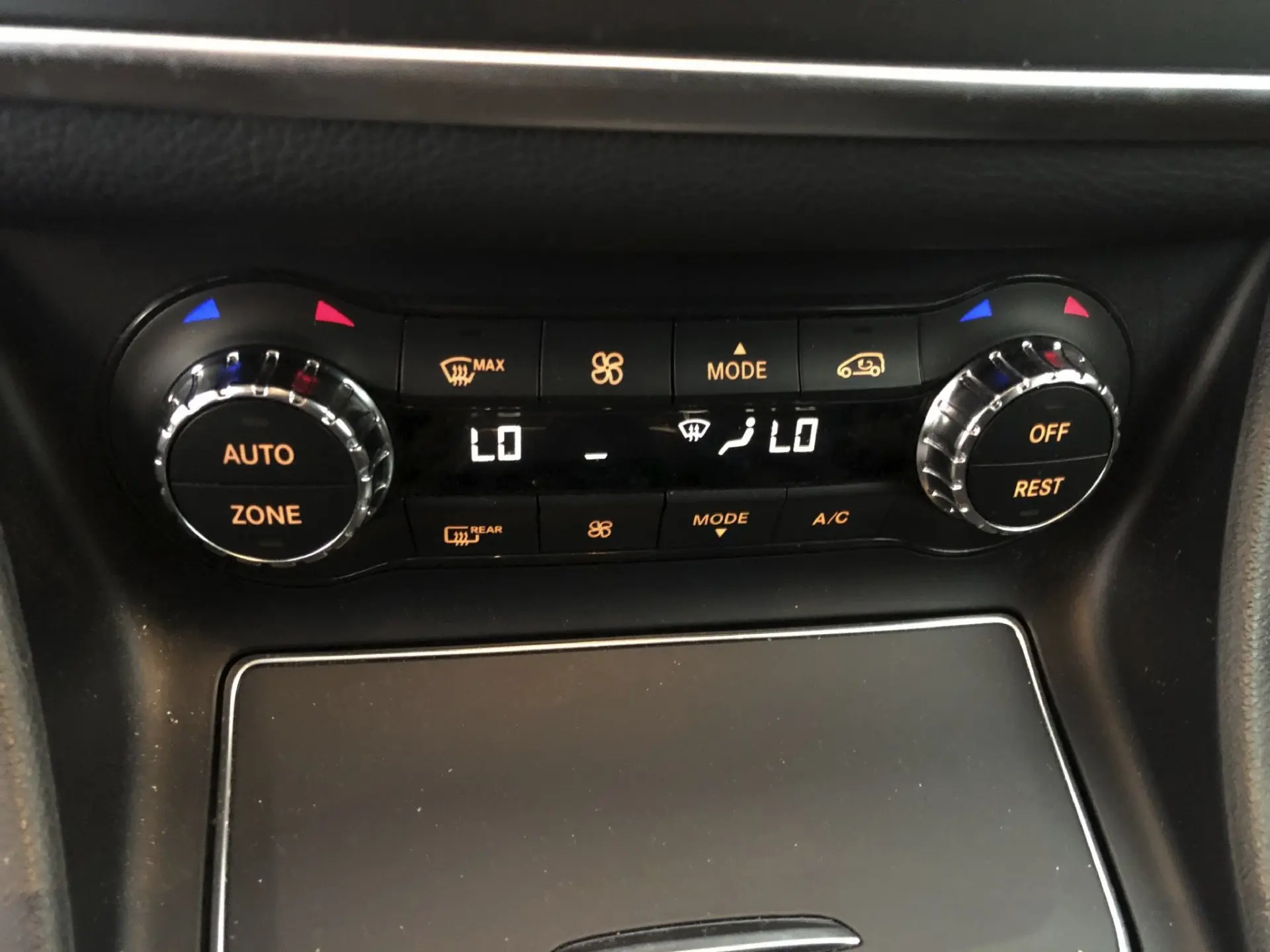 Mercedes-Benz CLA 180 d Shooting Brake AMG Line 12