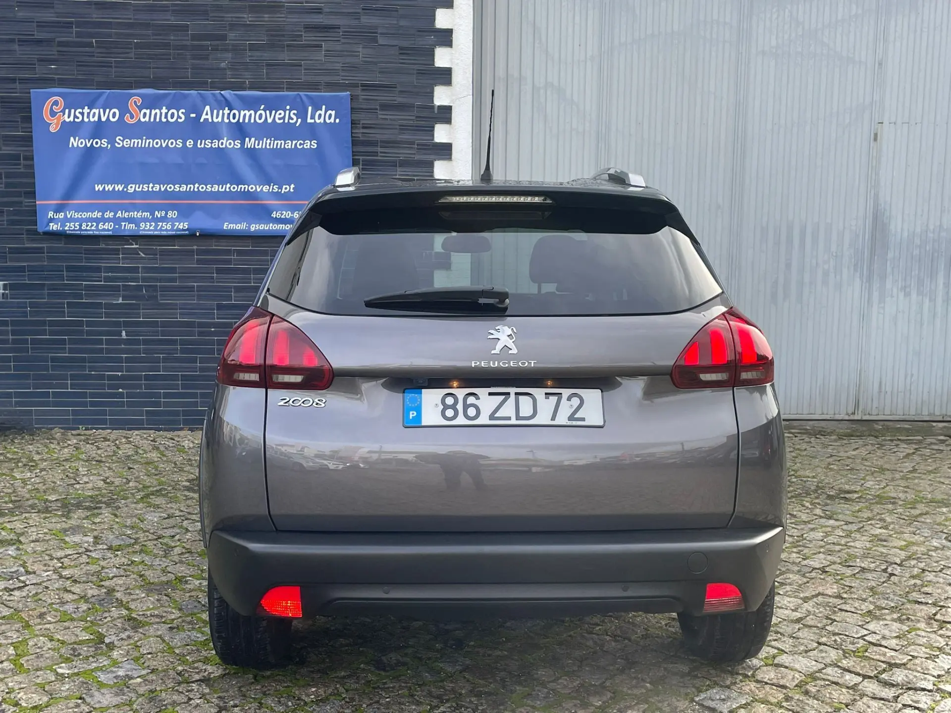 Peugeot 2008 1.2 PureTech Signature 6