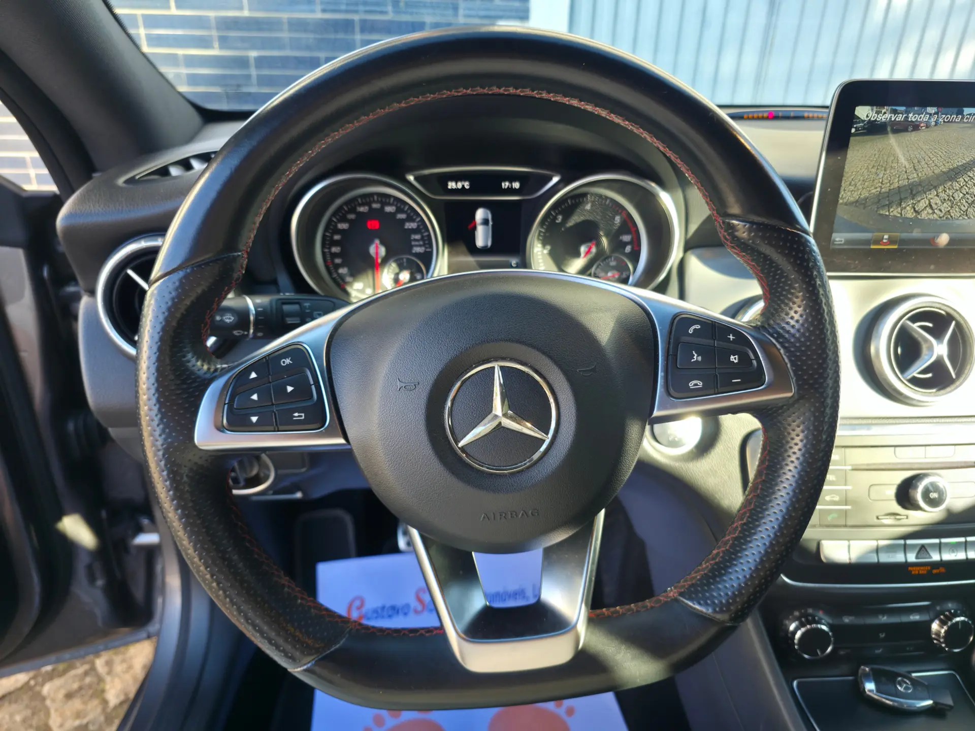 Mercedes-Benz CLA 200 AMG Line 9