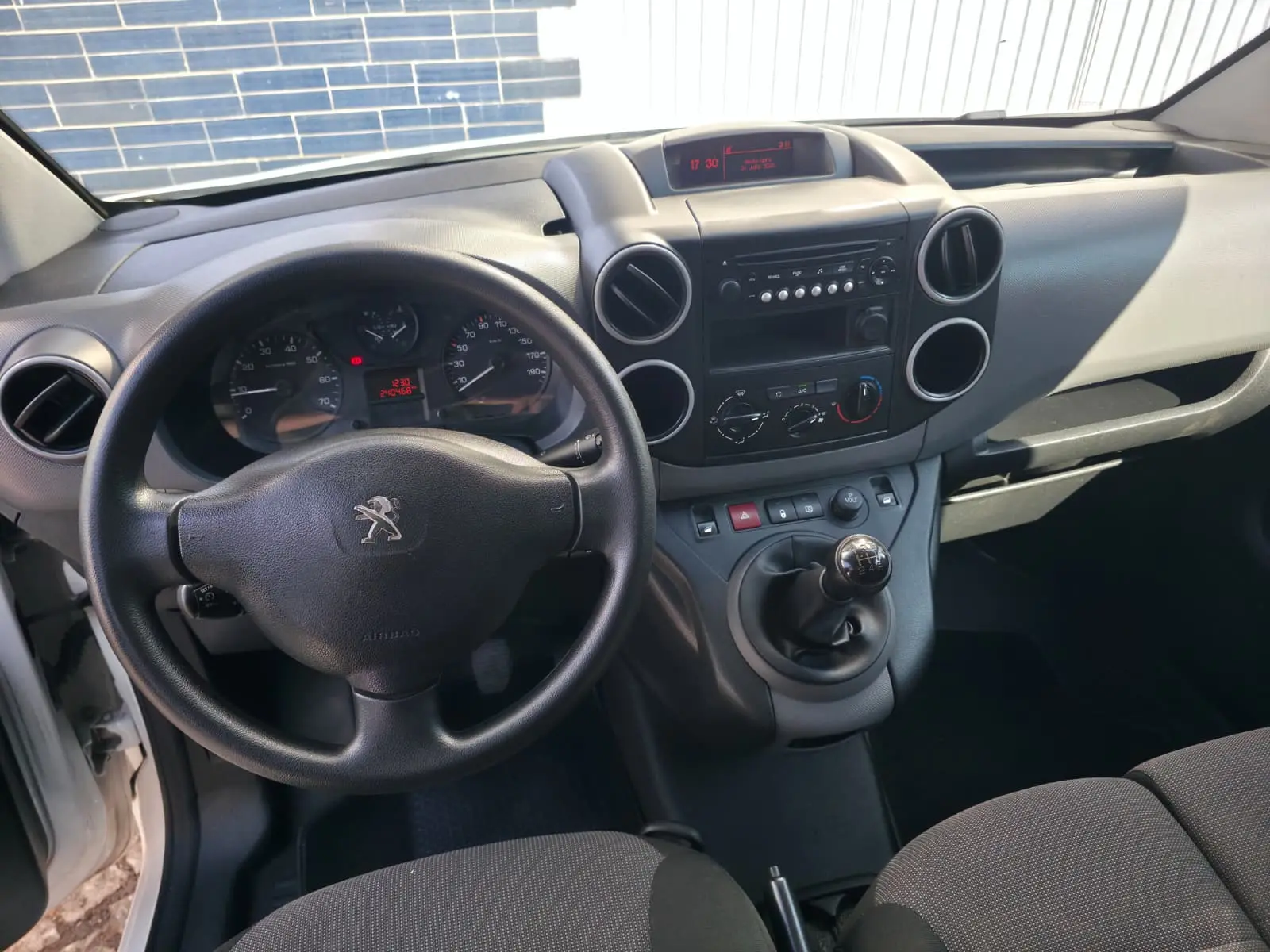 Peugeot Partner 1.6 BlueHDi Confort 7