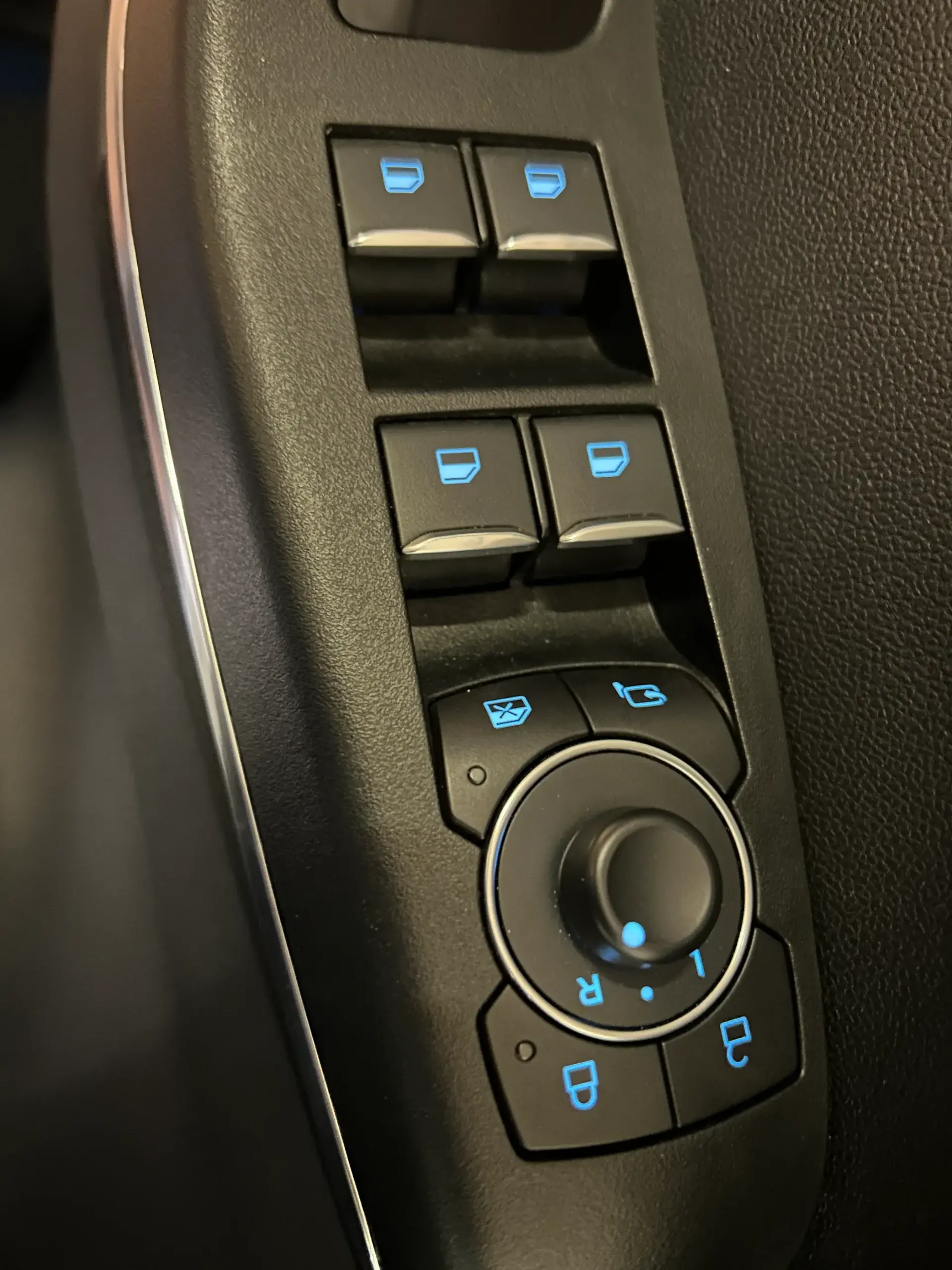 Ford Puma 1.0 EcoBoost MHEV Titanium Design 19