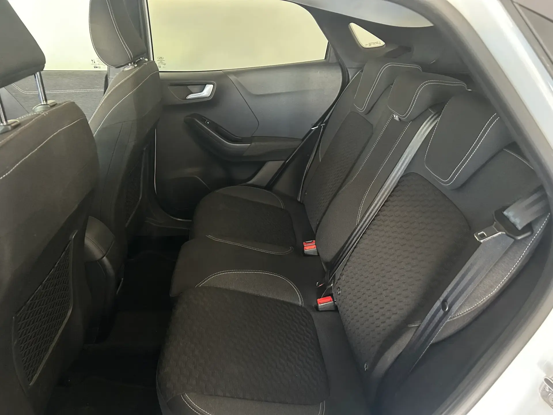 Ford Puma 1.0 EcoBoost MHEV Titanium Design 20