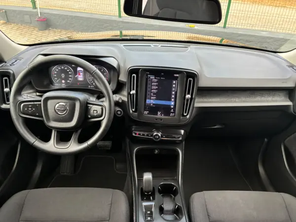 Volvo XC 40 1.5 T2 Momentum Plus Geartronic 28