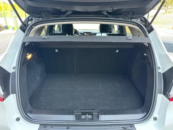 Renault Captur 1.6 E-Tech Intens 8