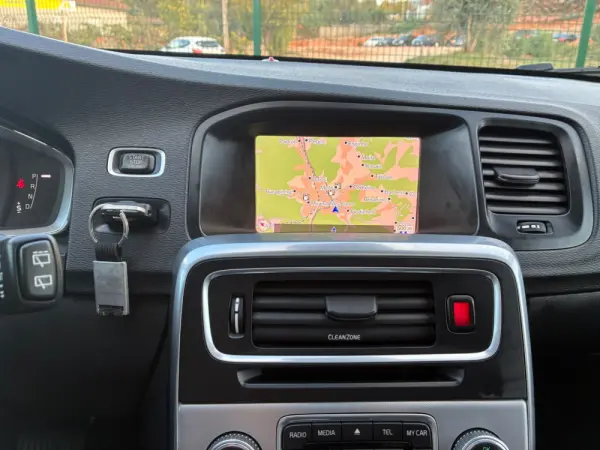 Volvo V60 Cross Country 2.0 D3 Summum Geartronic 18