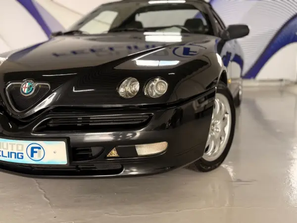 Alfa Romeo Spider 2.0 TS 7