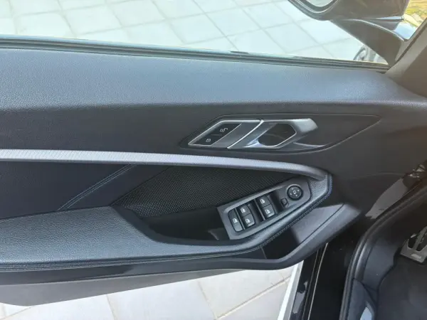 BMW 120 i Aut. M Sport 8