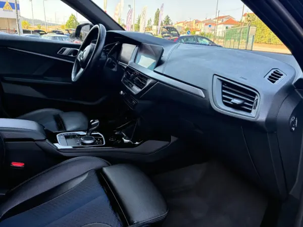 BMW 120 i Aut. M Sport 28