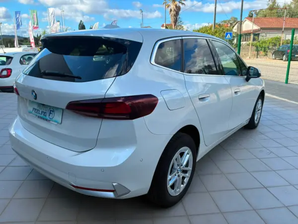BMW 218 Active Tourer i Line Luxury Auto 3