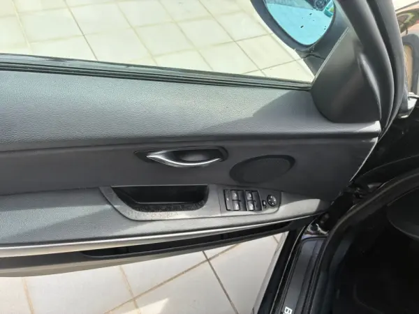 BMW 318 d Touring 7