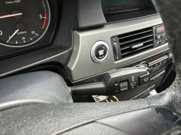 BMW 318 d Touring 9