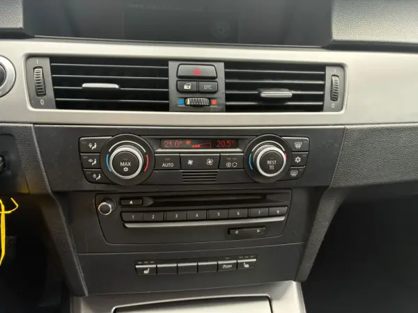 BMW 318 d Touring 14
